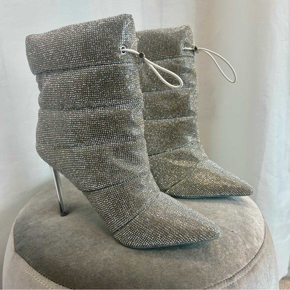 STEVE MADDEN CLOAK-R QUILTED SILVER RHINESTONE DIAMANTÉ EMBELLISHED ANKLE BOOTS - Picture 3 of 10